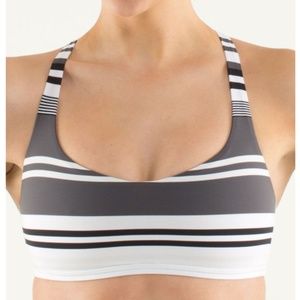 Lululemon White Grey Black Free to Be Bra Groovy Stripe Nimbus Size 4